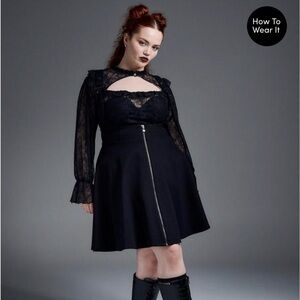 NWOT Torrid Nightfall Lace Ruffle Top 10/00